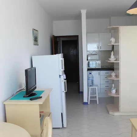 First Line Sea View * 포티마오