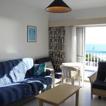 First Line Sea View * 포티마오