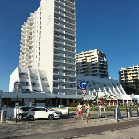 First Line Sea View Appartement