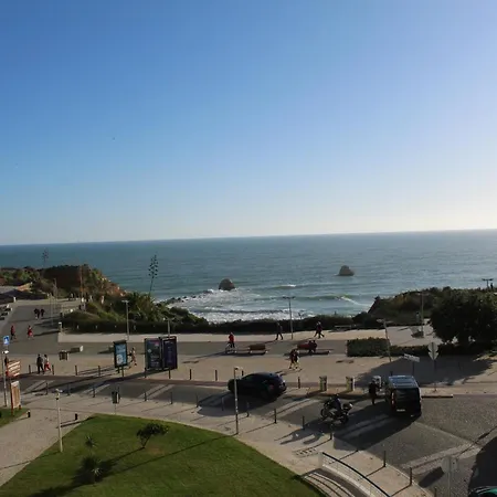 First Line Sea View 아파트