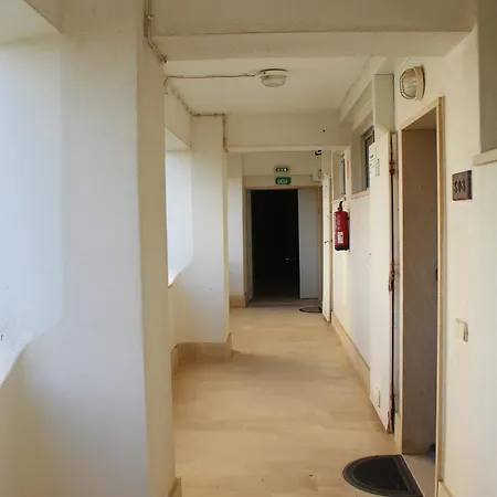 First Line Sea View 公寓 *