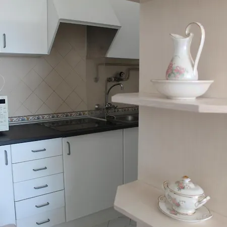 First Line Sea View 公寓 *